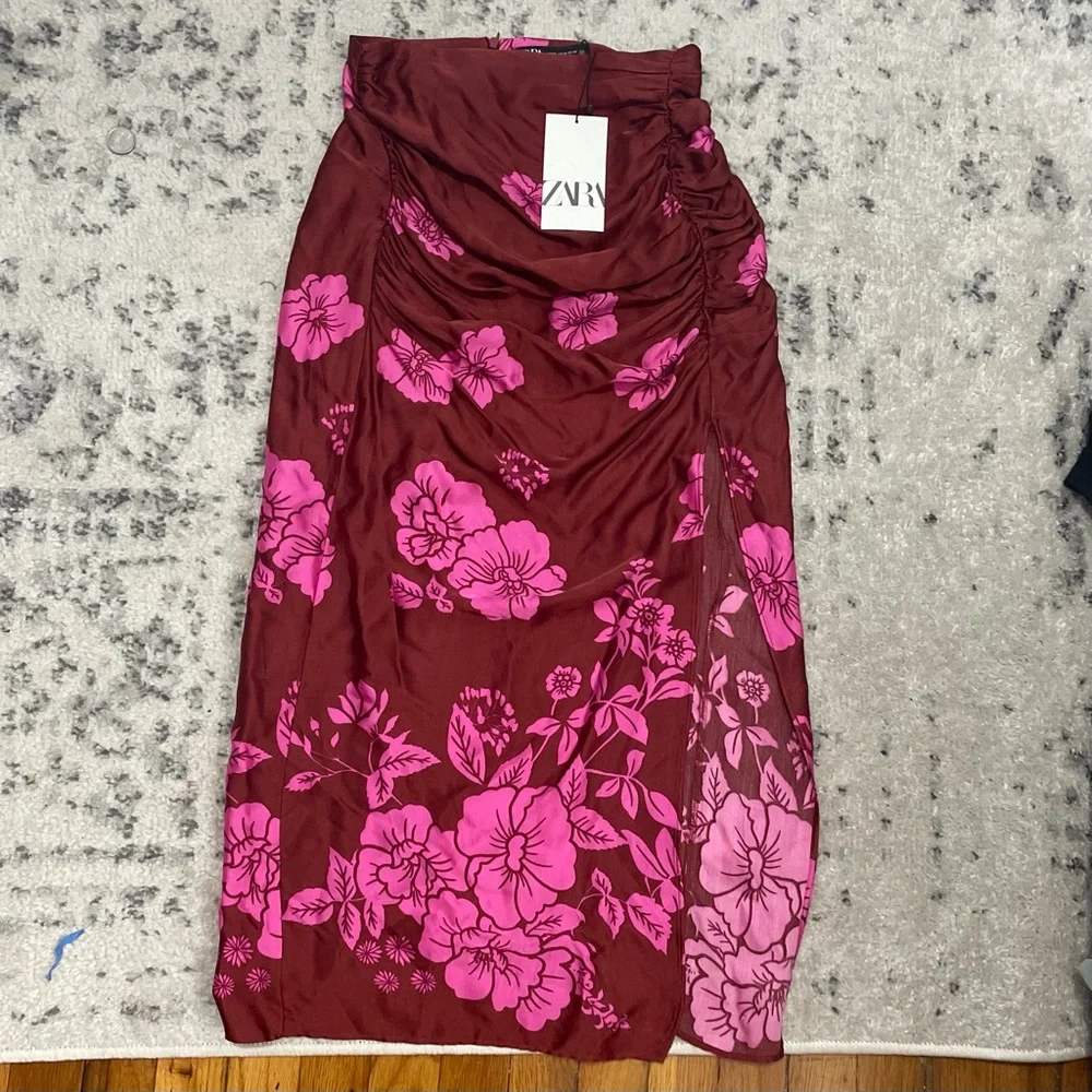 ✨2 for $20✨ Zara NWT Midi Skirt - Picture 2 of 5